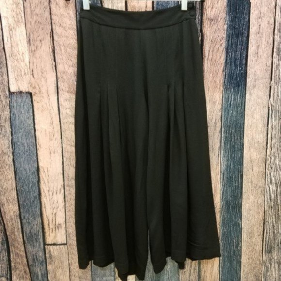 Black Flowy Gaucho Pants - Picture 1 of 6